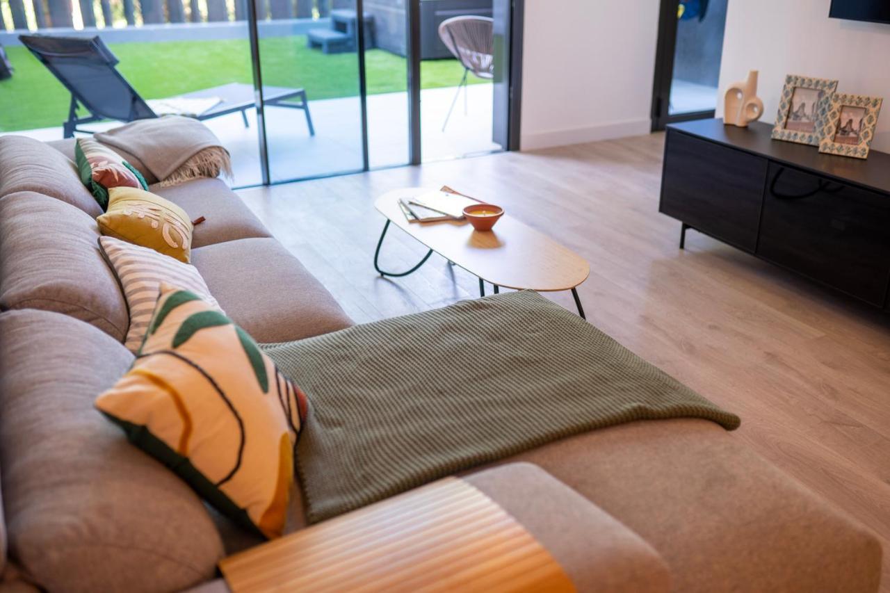 발리타드벨레즈 Casa De Nero - Premium House With Jacuzzi Next To Golf Course 빌라 외부 사진